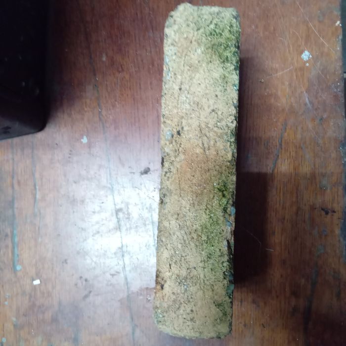 Продам.Цегла реаритет.