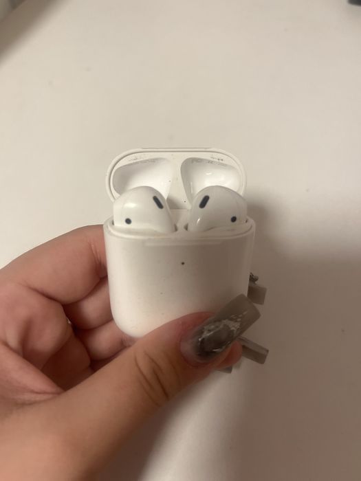 Навушники apple першого покоління