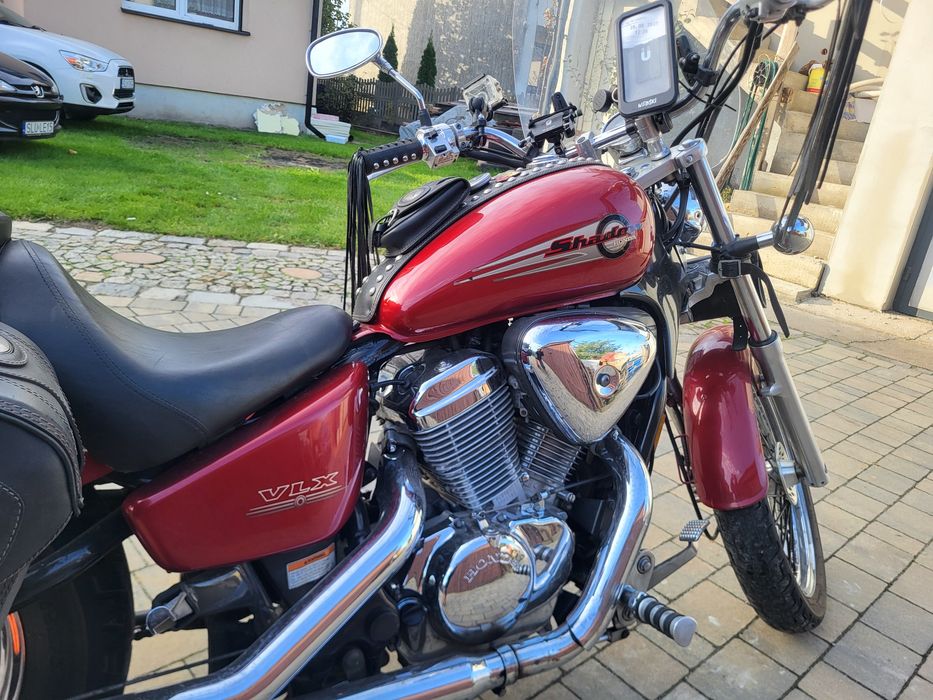 Honda shadow 600 vlx wersja USA ubrany w kufry rok 2003