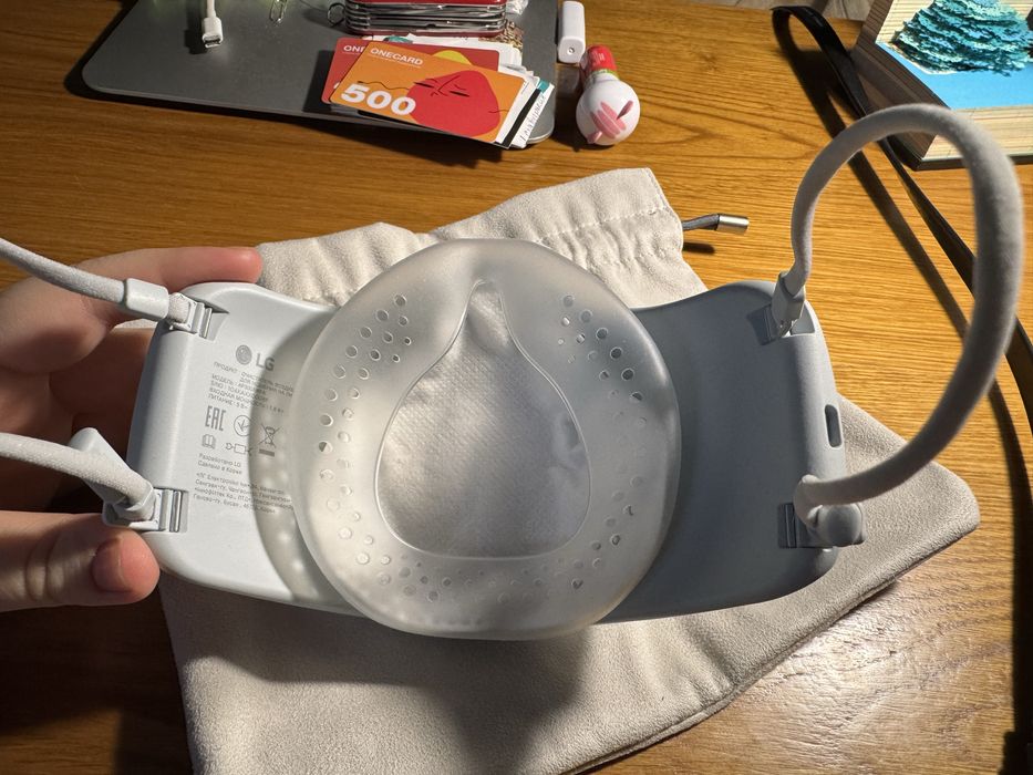 Маска  LG Puricare (респіратор)