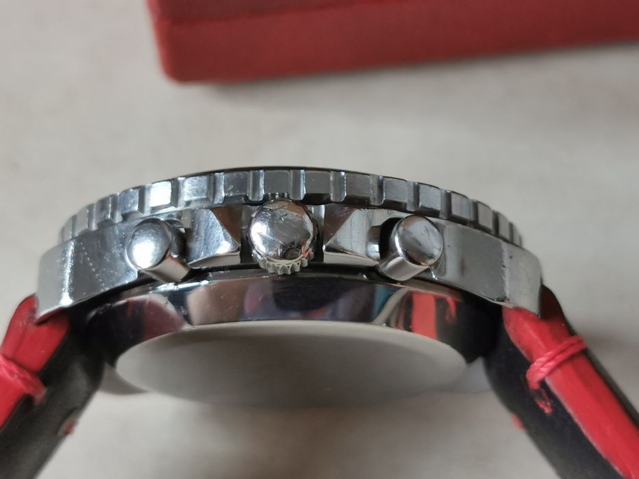 Roamer Stingrey Chrono-Diver