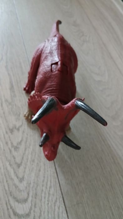 Diabloceratops dinozaur jurassic world Mattel