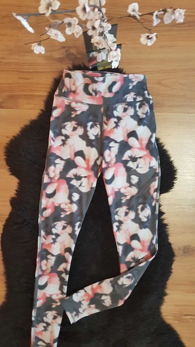 Nowość 2024:) legginsy NEW LOOK roz XS