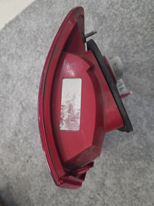 FAROL Traseiro esquerdo AUDI A2 excelente estado. 
Inclui todas