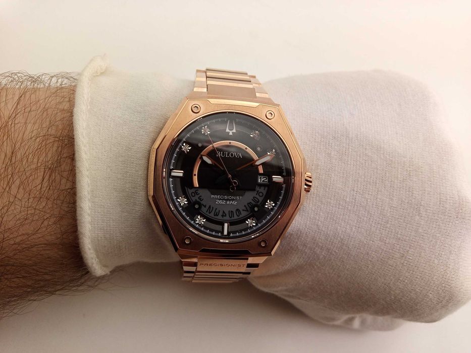 Bulova X Diamon 97D129 - 8 бриллиантов, точность 262кГц, гнутый сапфир
