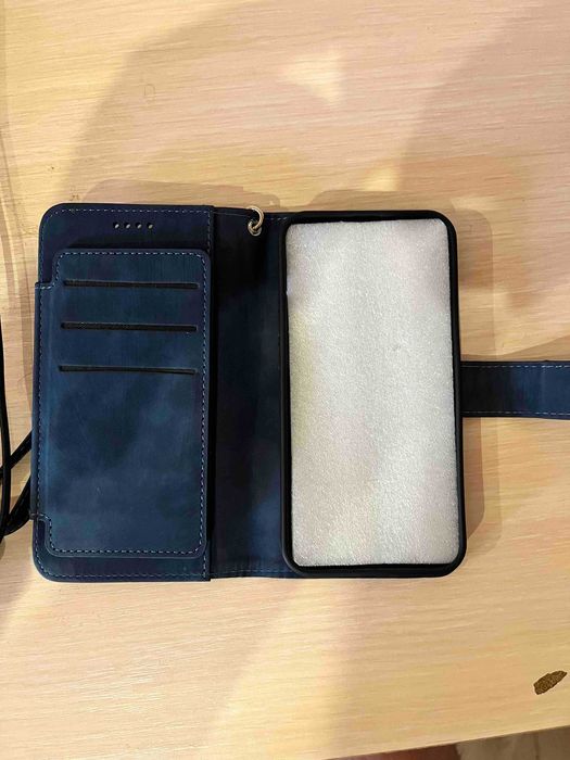 Чехол книжка IPhone 13