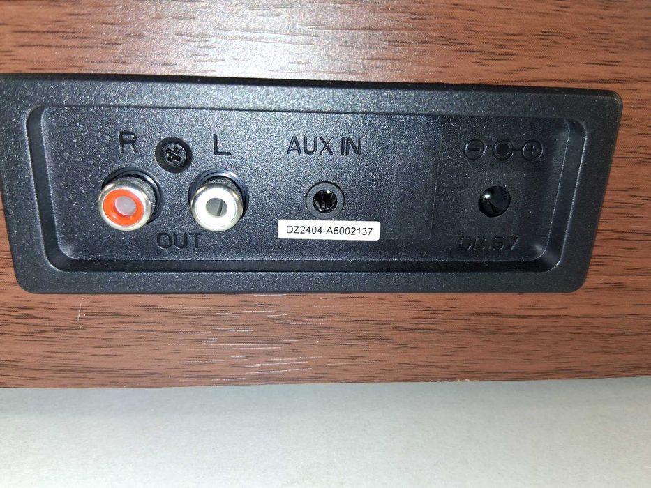 C201 Odtwarzacz Retro Audio Player A6 z USB i Głośnikami Stereo