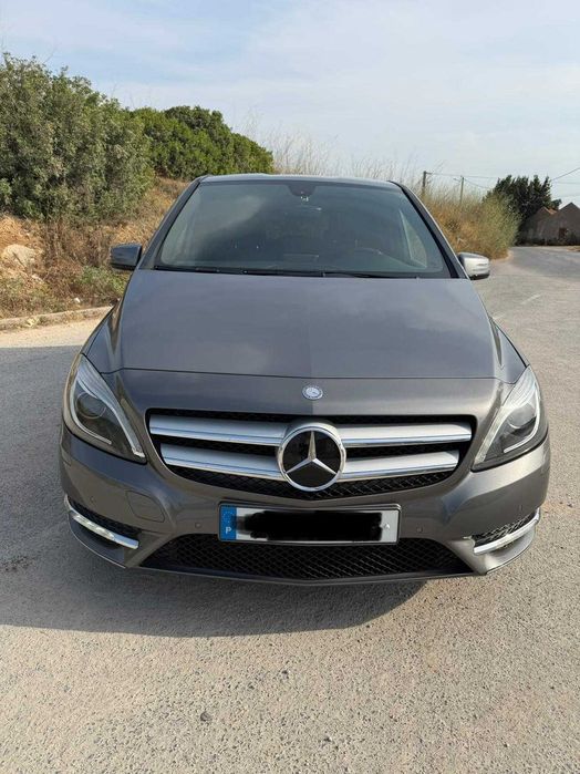 Mercedes-Benz B 180 — fotografia 5