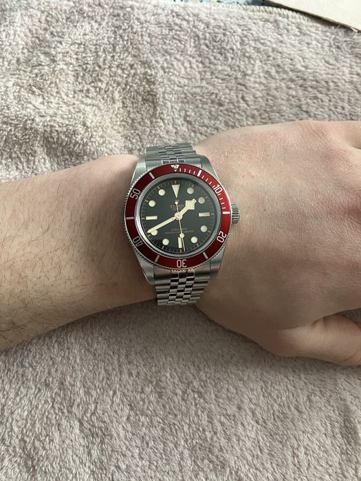 Часы Tudor Burgundy 41mm