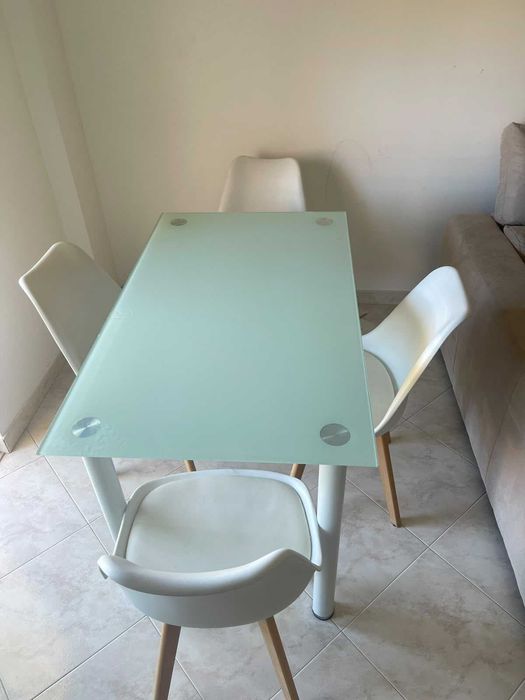 Mesa + cadeiras