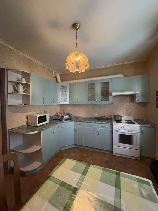 Продаж квартири на Радунській, 3