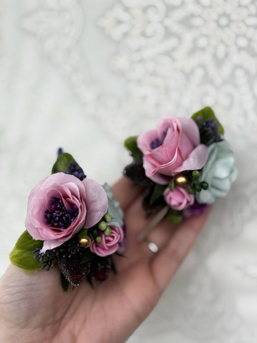 Квіткові резинки для волосся