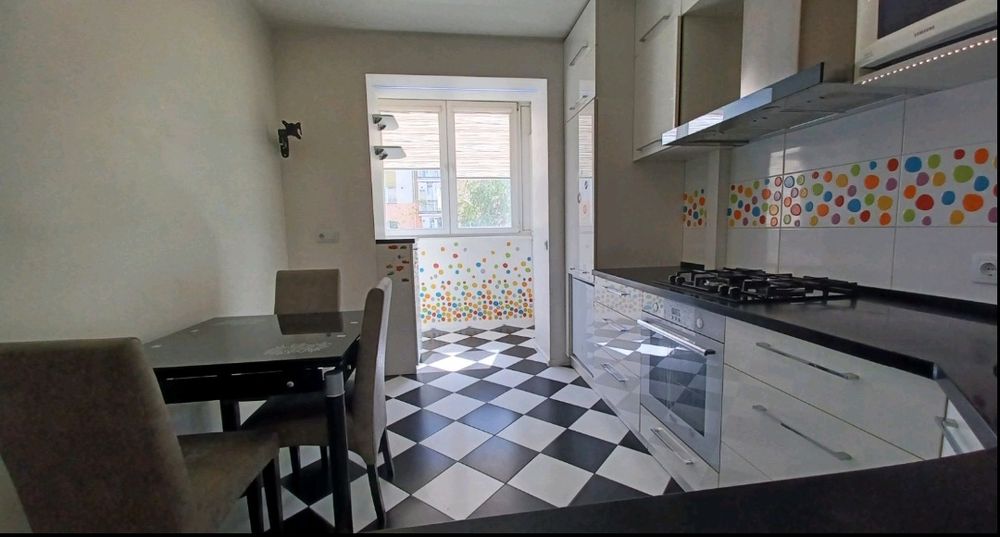 Здається 2х км в самому центрі!!!