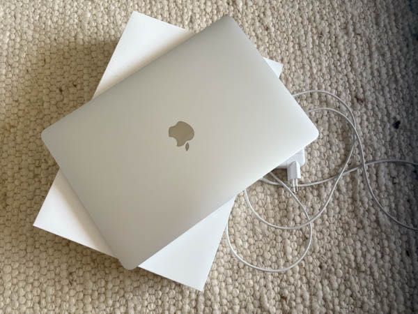 MacBook Air M1  8GB 256