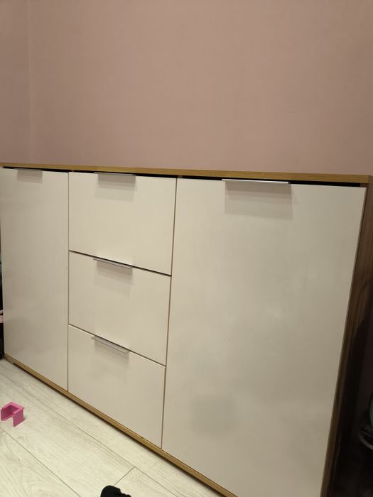 Komoda Black Red White