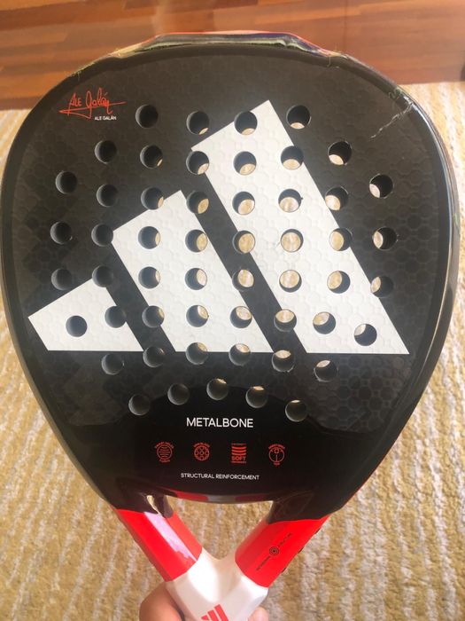 Raquete de padel adidas metalbone 3.2