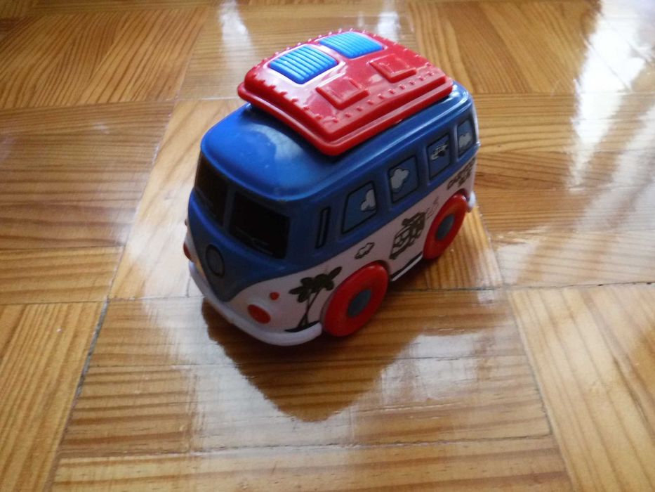 Miniaturas de automóveis e outros - cada 5 euros