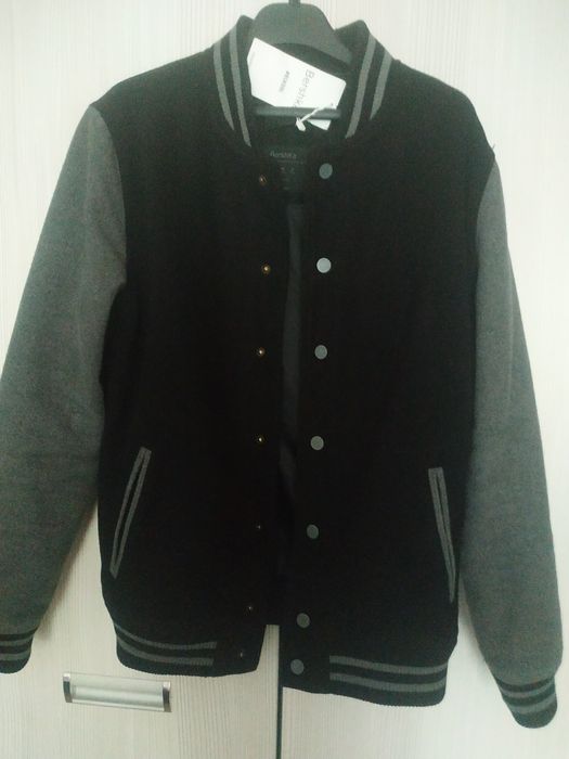 Продам куртку бомбер Bershka Испания # размер S
