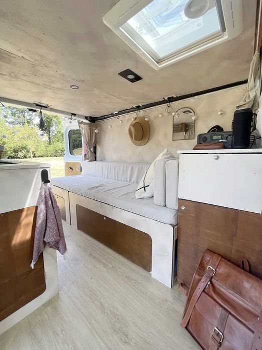 Renault Trafic Campervan (2012) – Móveis Removíveis & Solar Off-Grid!