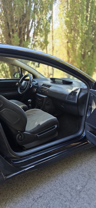 Citroën C4 2006.