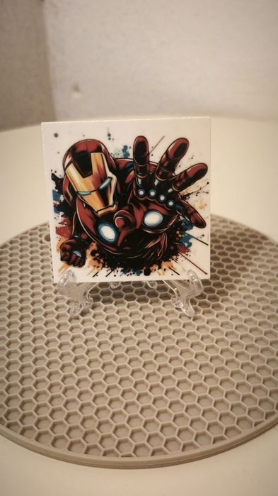 Canecas e azulejos personalizados a gosto
