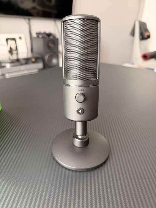 Мікрофон Razer Seiren X