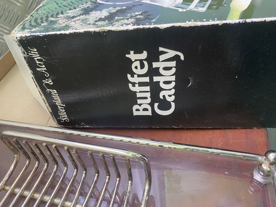 Tabuleiro de ir à mesa para talheres