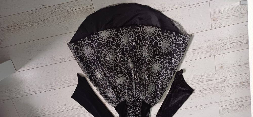 Strój królowej pająków r 128