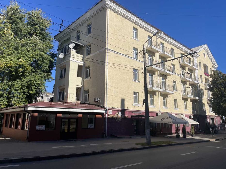 Оренда приміщення в центрі міста 83.5 м.кв. ( вул. Г.Полуботка, 22)