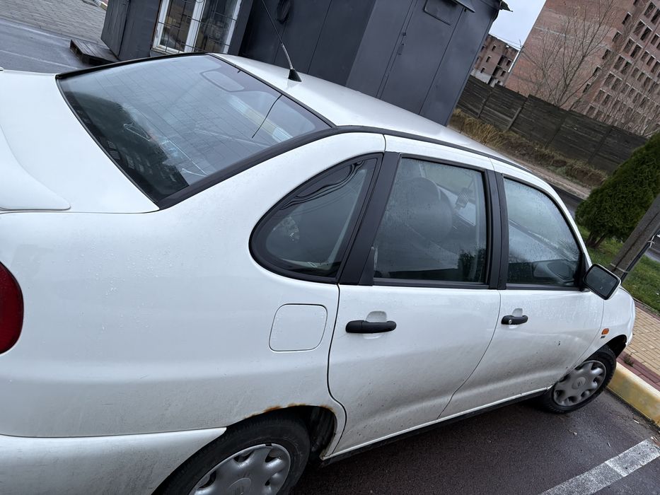 Seat cordoba 1999 1.4 Бензин