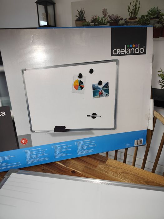 Quadro magnético novo ler anuncio