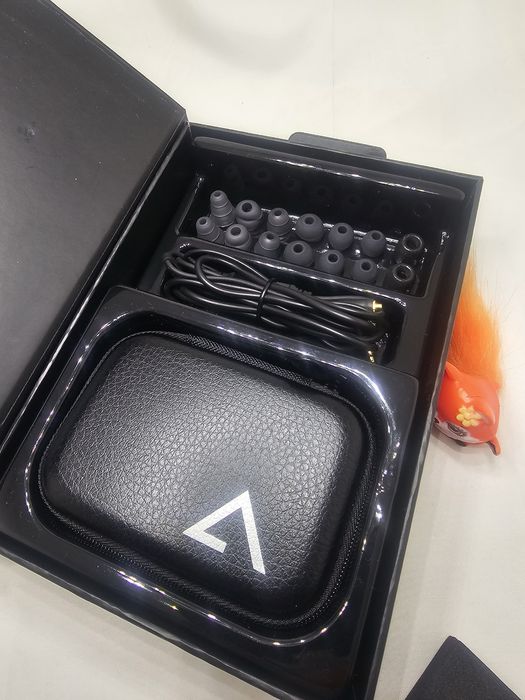 Mee Audio Pinnacle P2 Hi-Fi навушники