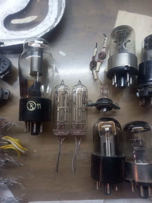 Индикаторные лампы ИВ 22 газорозрядные лампы: 50 грн. - Аксесуари й ...