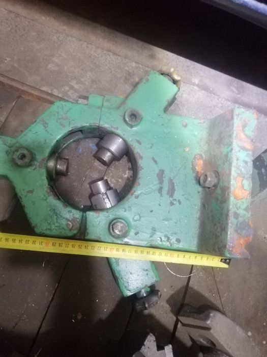 Люнет токарного станка