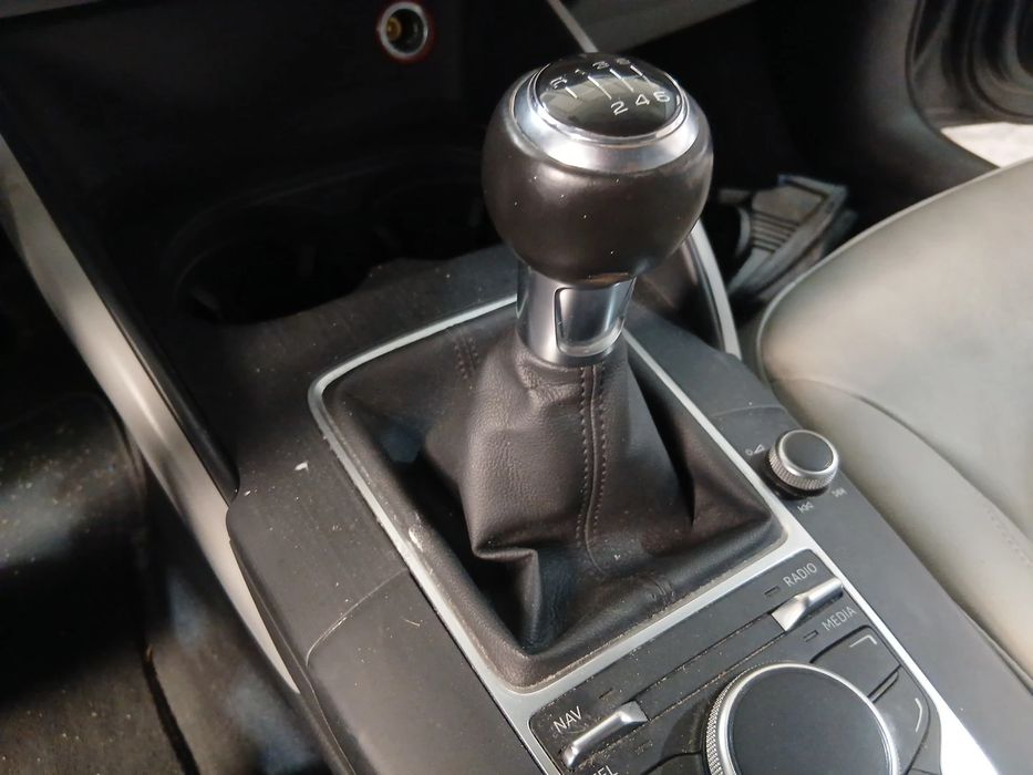 Moca / fole de mudanças AUDI A3 (8V1, 8VK)