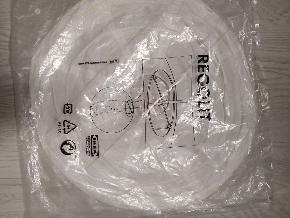 Candeeiro branco do IKEA