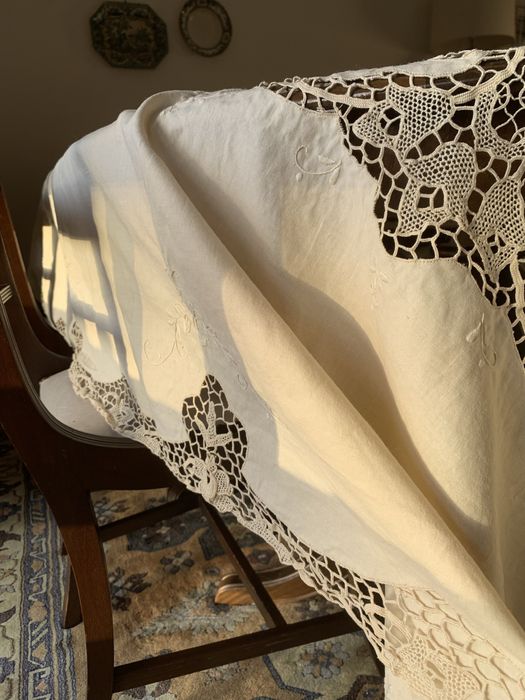 Toalha de linho bordada