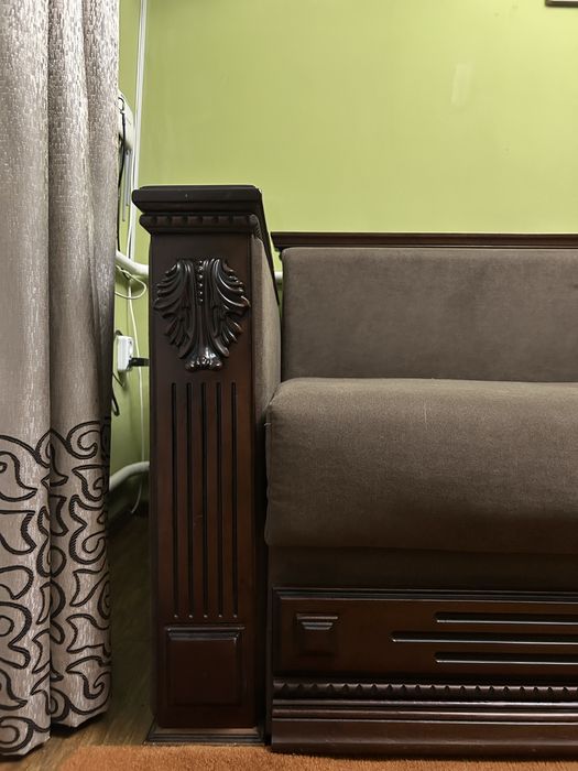 Продам диван,майже новий