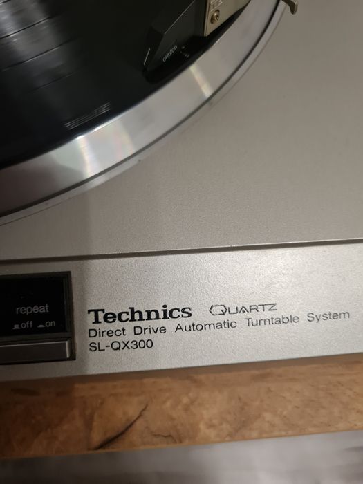 Gramofon Technics  sl-qx300