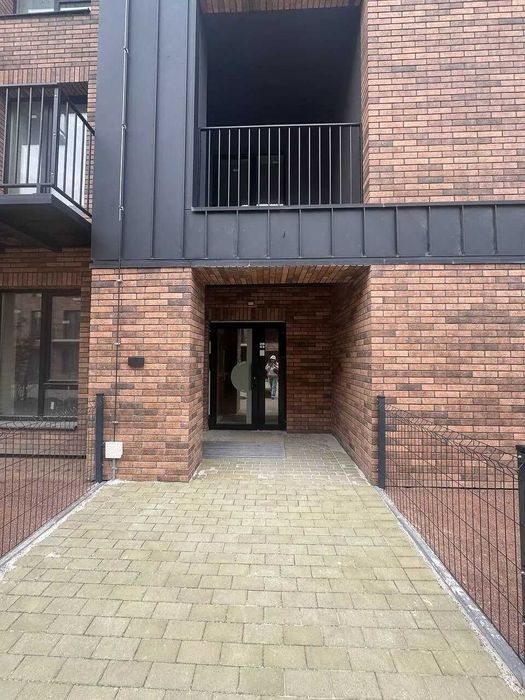 Готова 2-к. квартира з власним патіо ЖК Долішній