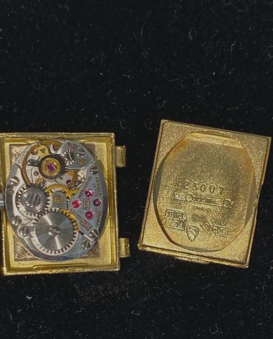 Relógio em ouro Jaeger-LeCoultre