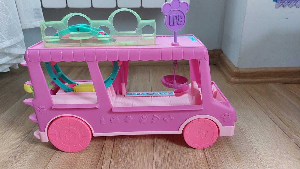 Littles pet Shop food truck