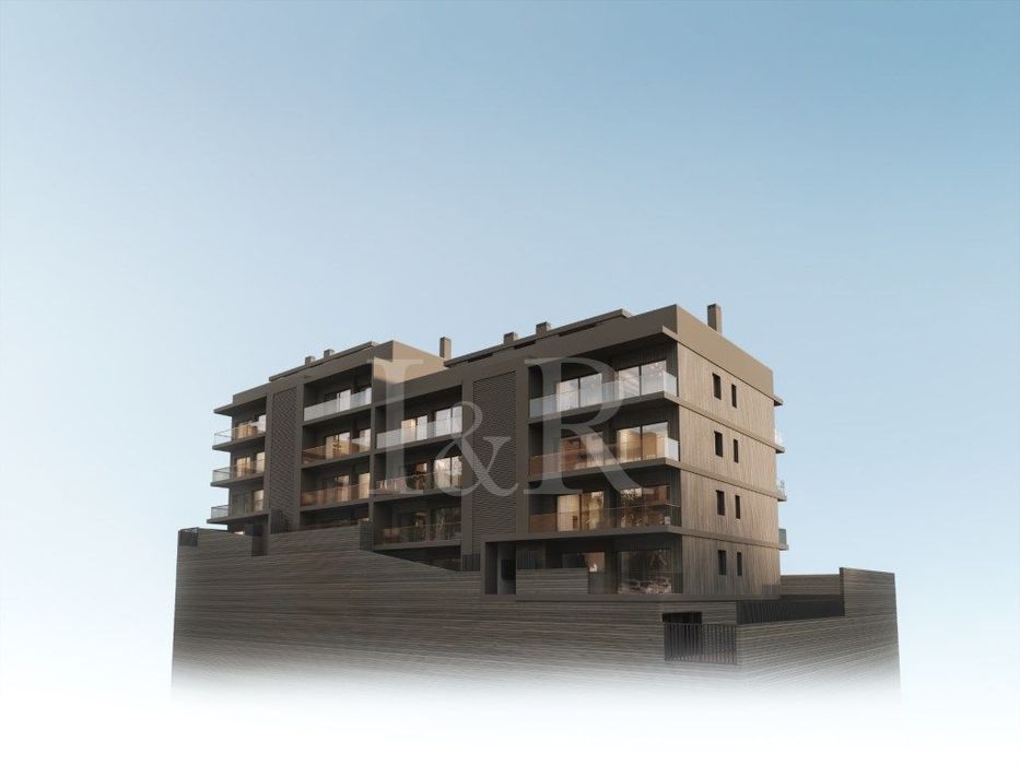 Apartamento T3 com grande terraço e estacionamento, Odivelas