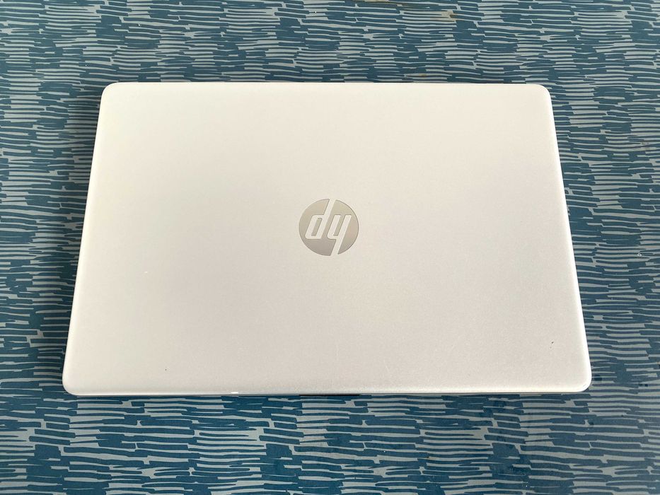 Portatil HP 15s (15.6") | Intel i3 11ª Gen | 16GB RAM | SSD 512GB