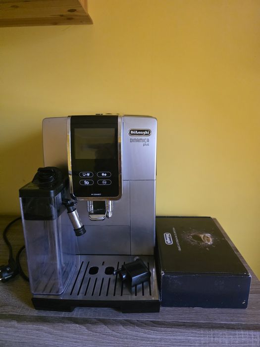 Ekspres DeLonghi Dinamica Plus  Bluetooth