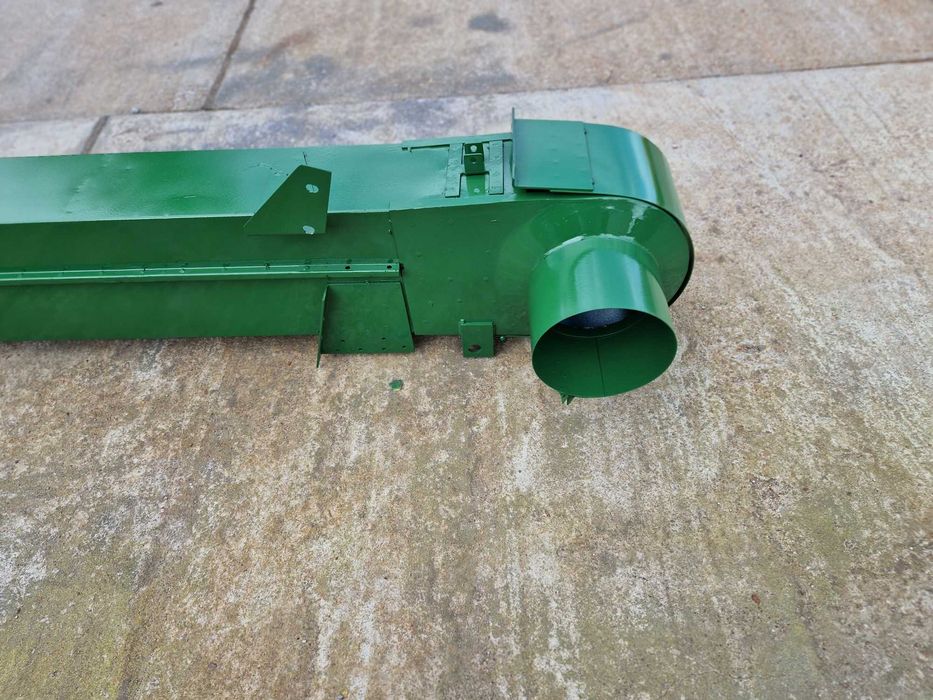 Podajnik elewatorowy zbożowy kombajnu John Deere