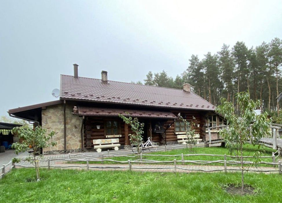 Продаж бази відпочинку Жовква + 1,5 га землі у приватній власності