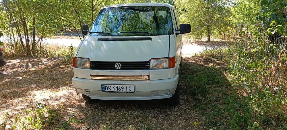 Автомобіль продається