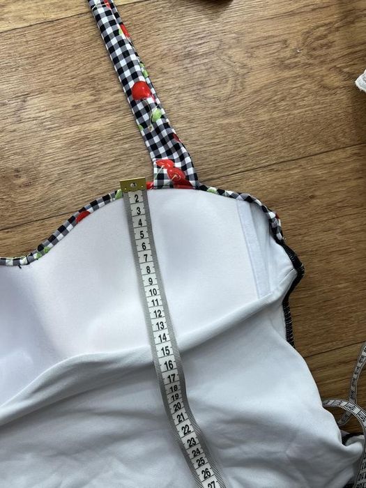 Новий суцільний купальник спільний злитний якісний