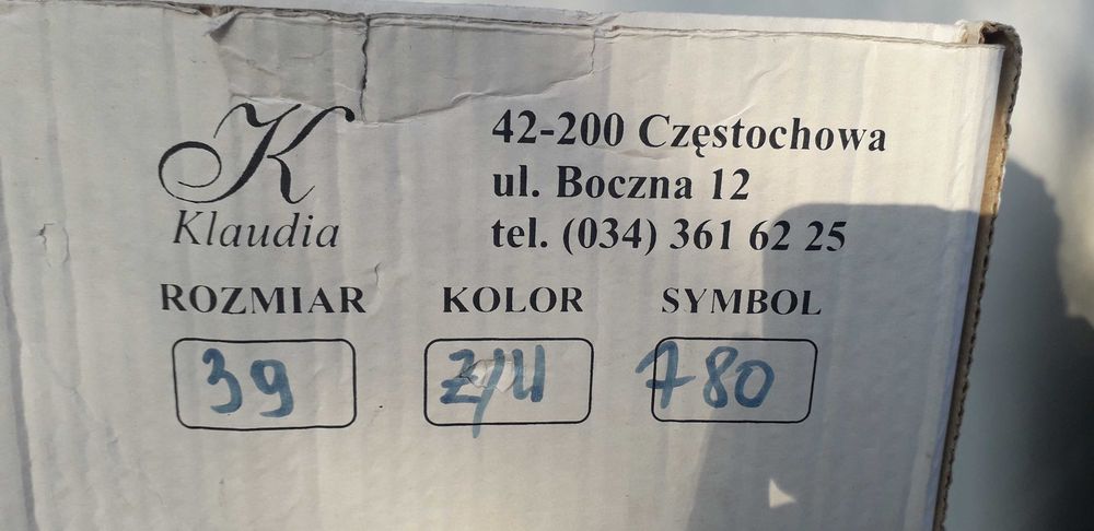 Bordowe botki na słupku, r. 39